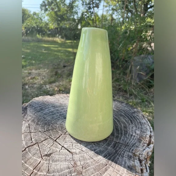 Vase - Picture 4 of 9